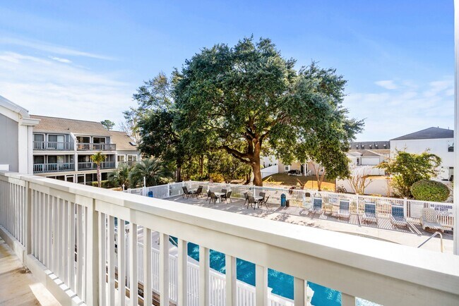 Building Photo - 1851 Colony Dr
