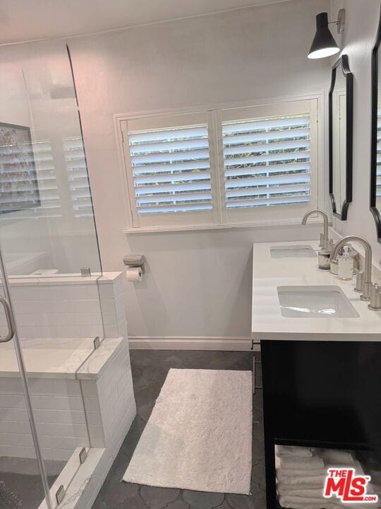 Building Photo - 1636 Courtney Ave