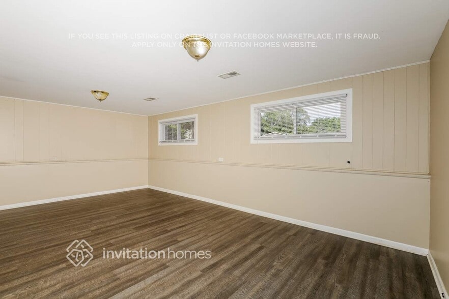 Building Photo - 1381 Alberta Ct
