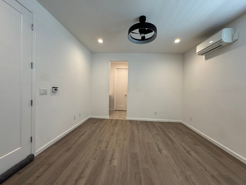 Building Photo - 5776 Sterling St