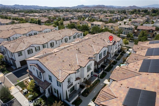 Building Photo - 30365 Town Square Dr