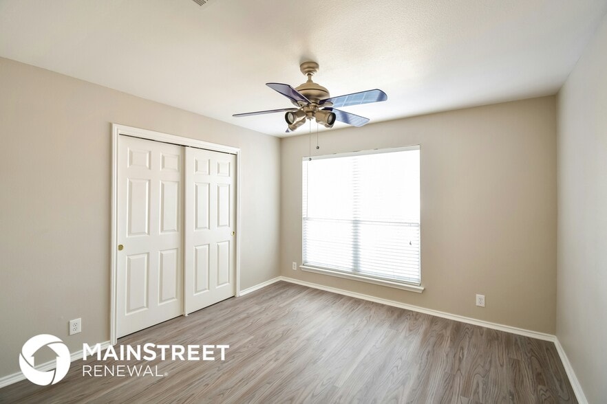 Building Photo - 7410 Great Lakes Dr