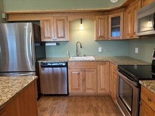 Building Photo - 2027 Balmoral Dr