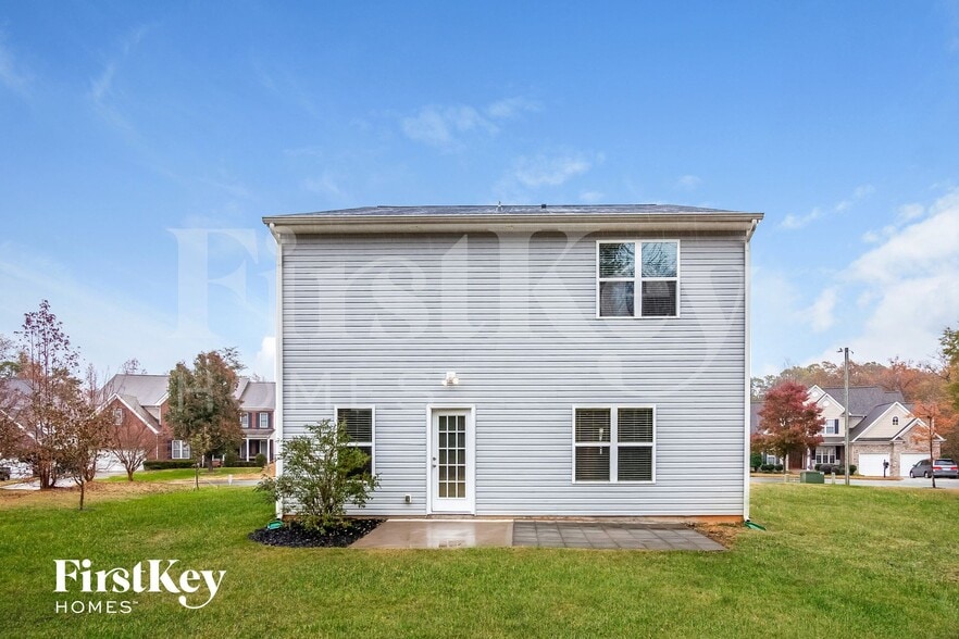 Building Photo - 2528 Woodsorrel Ln