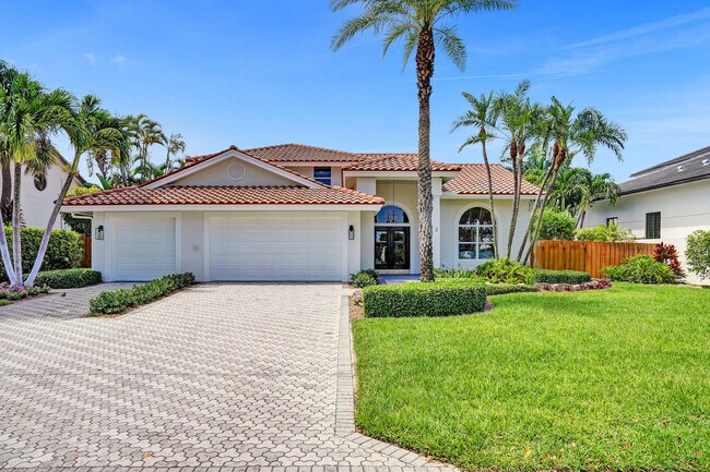 Building Photo - 923 Dogwood Dr