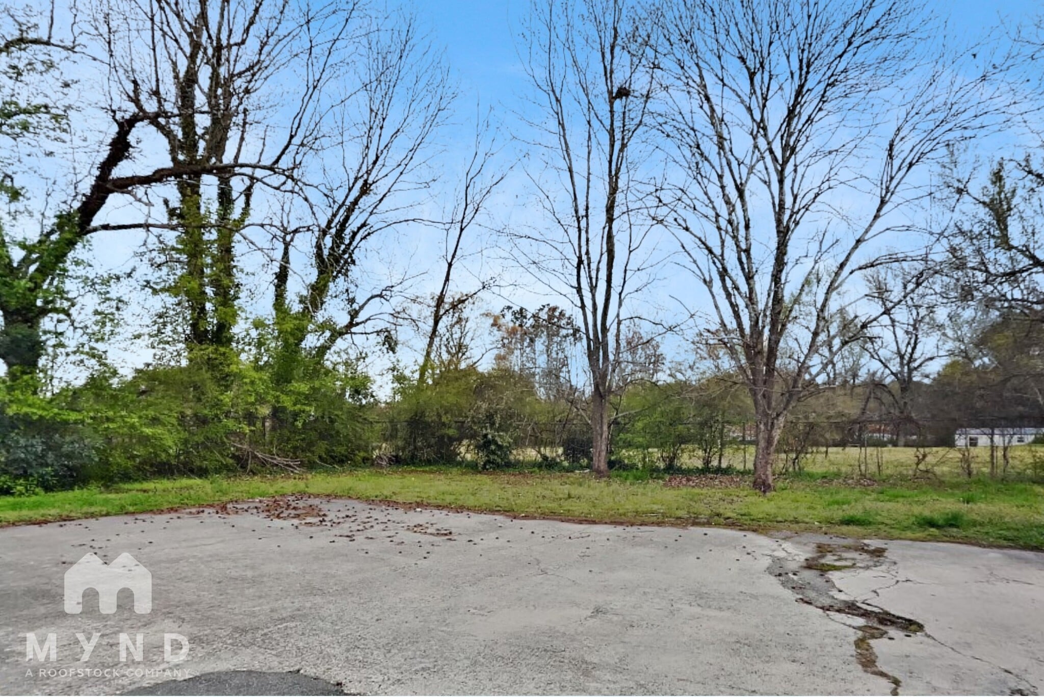 Building Photo - 225 Baker St