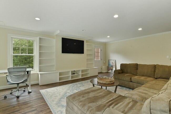 Building Photo - 159 Walpole St