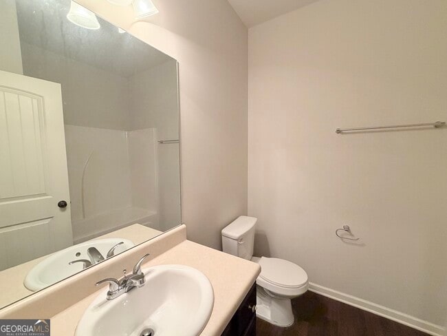 Building Photo - 591 Oakside Pl