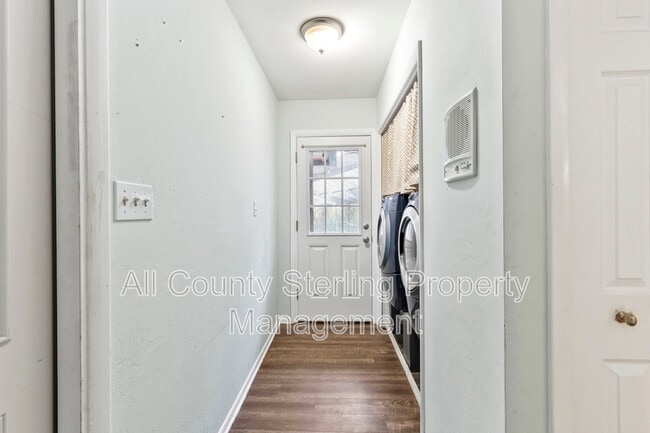 Building Photo - 9230 NW 10th Pl