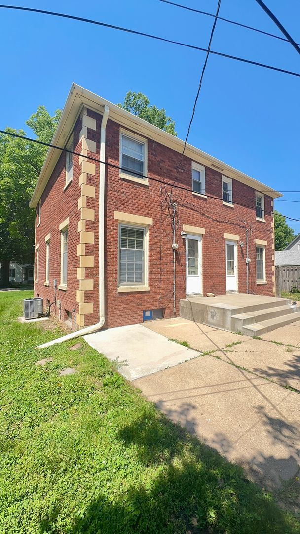 Building Photo - 2407-2409 Washington St
