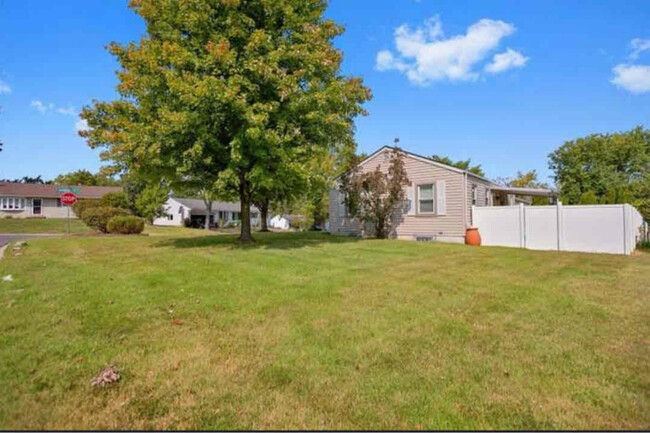 Building Photo - 10110 Dandridge Dr