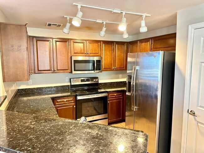 Building Photo - 1920 E Bell Rd