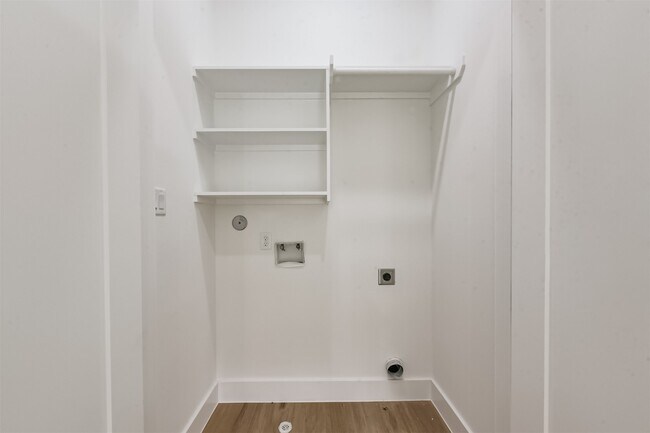 Building Photo - 3808 Ennis St