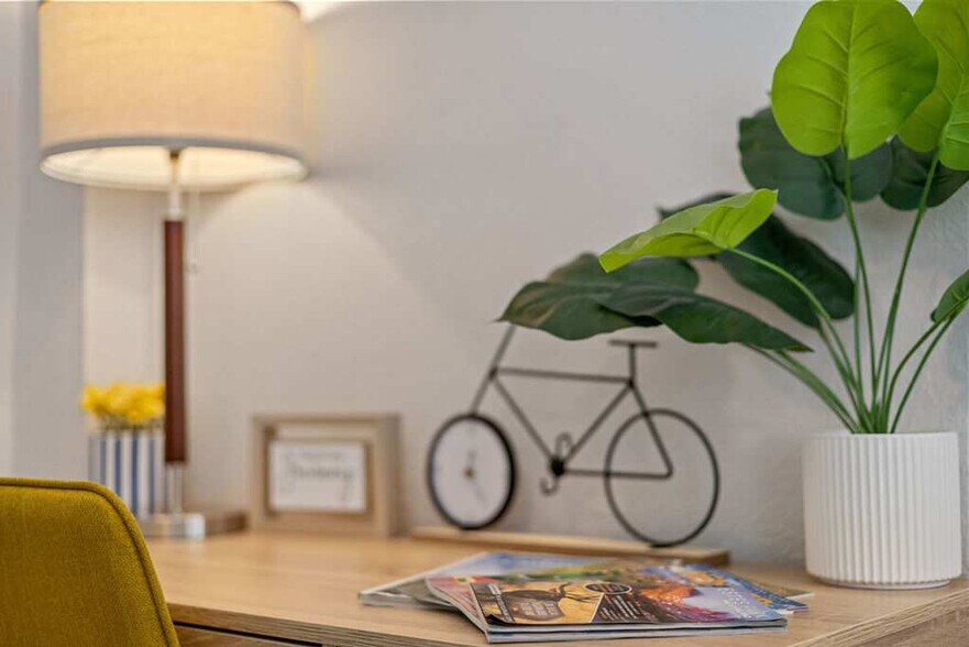 Building Photo - 2490 Main St