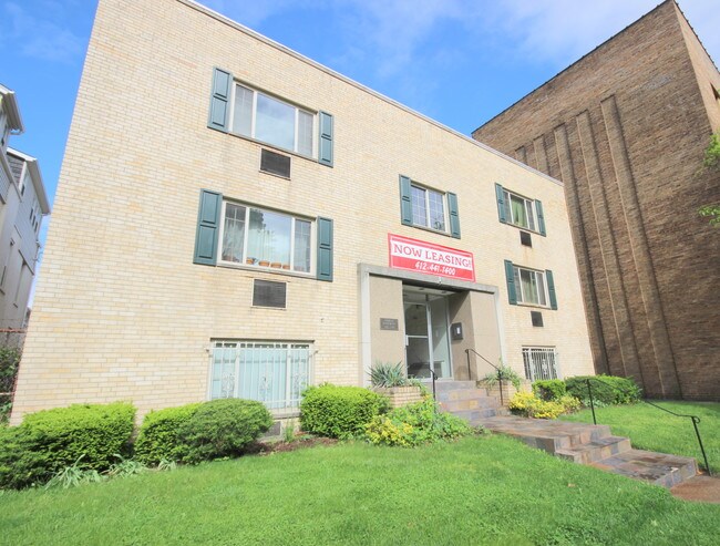 Building Photo - FENWYCK APARTMENTS -- 024
