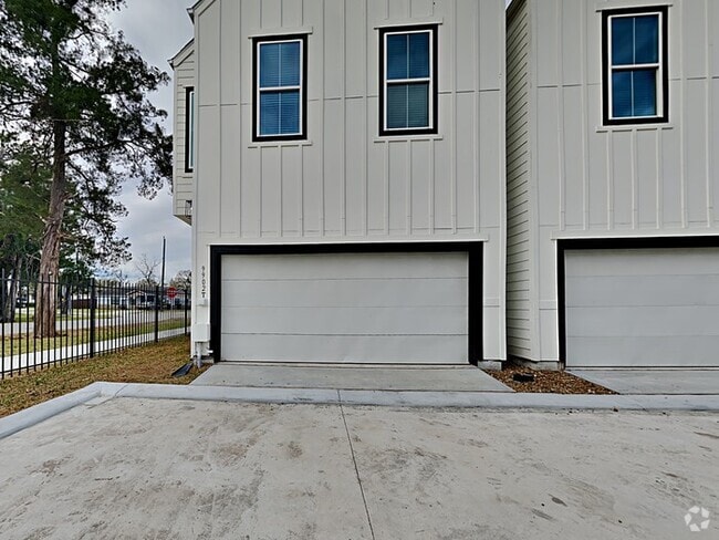 Building Photo - 9902 Clark Rd