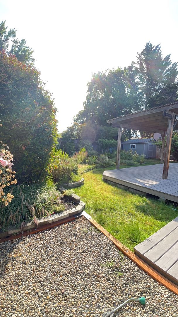 Building Photo - Lovely 3 Bedroom Home with Privacy and Pat...