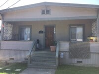 Building Photo - 219 Blackburn St