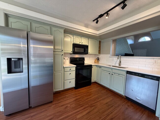 Building Photo - Experience Bright Living in This Stunning 4-Bedroom Home!