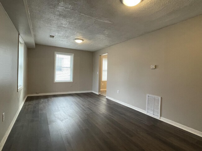 Building Photo - 731 S Miller Ct