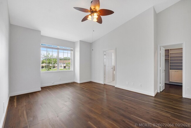 Building Photo - 3505 Lakeside Dr