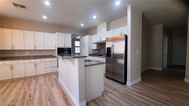 Building Photo - 8885 Waltzing Waters Ct