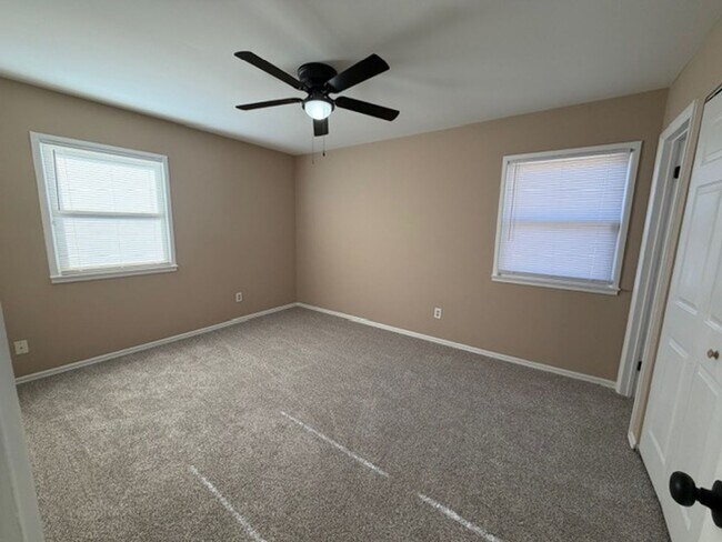 Building Photo - Burlington