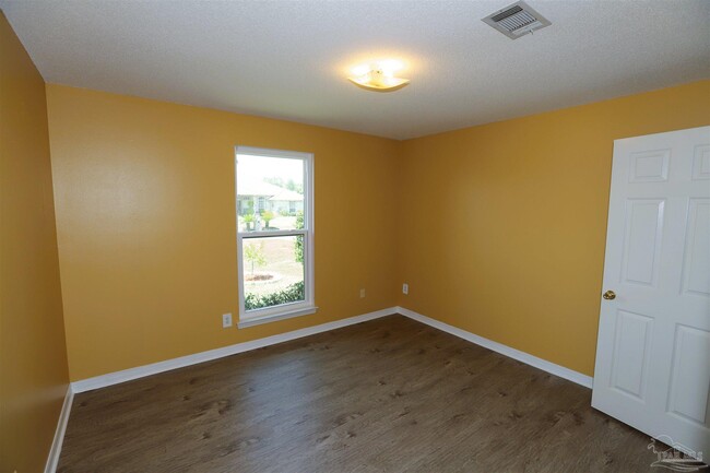 Building Photo - 1452 Roebling Tr