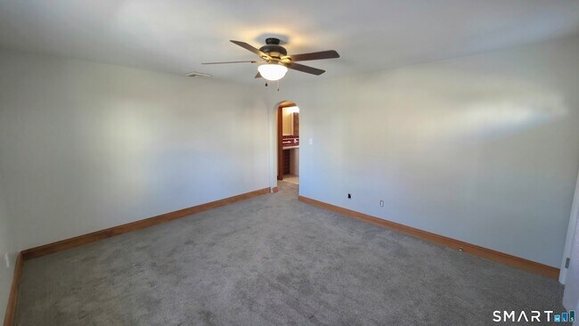 Building Photo - 32 Post St