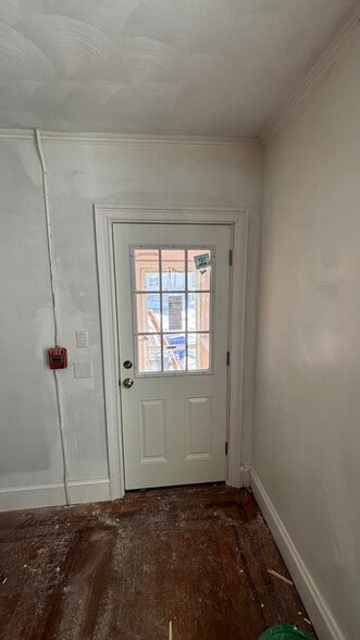 Building Photo - 30 Brown St