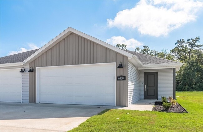 Building Photo - 6300 NW Kathleen St