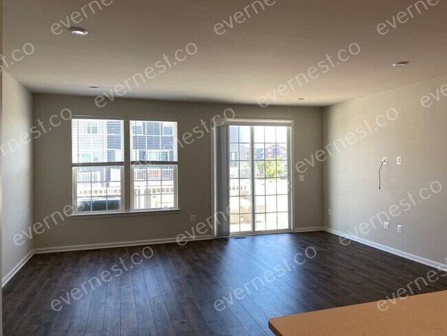 Building Photo - 1802 Sag Harbor Ln