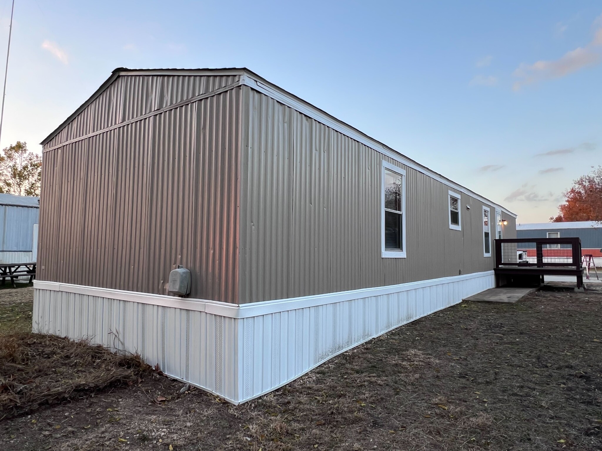 Building Photo - 215 Comanche Trail