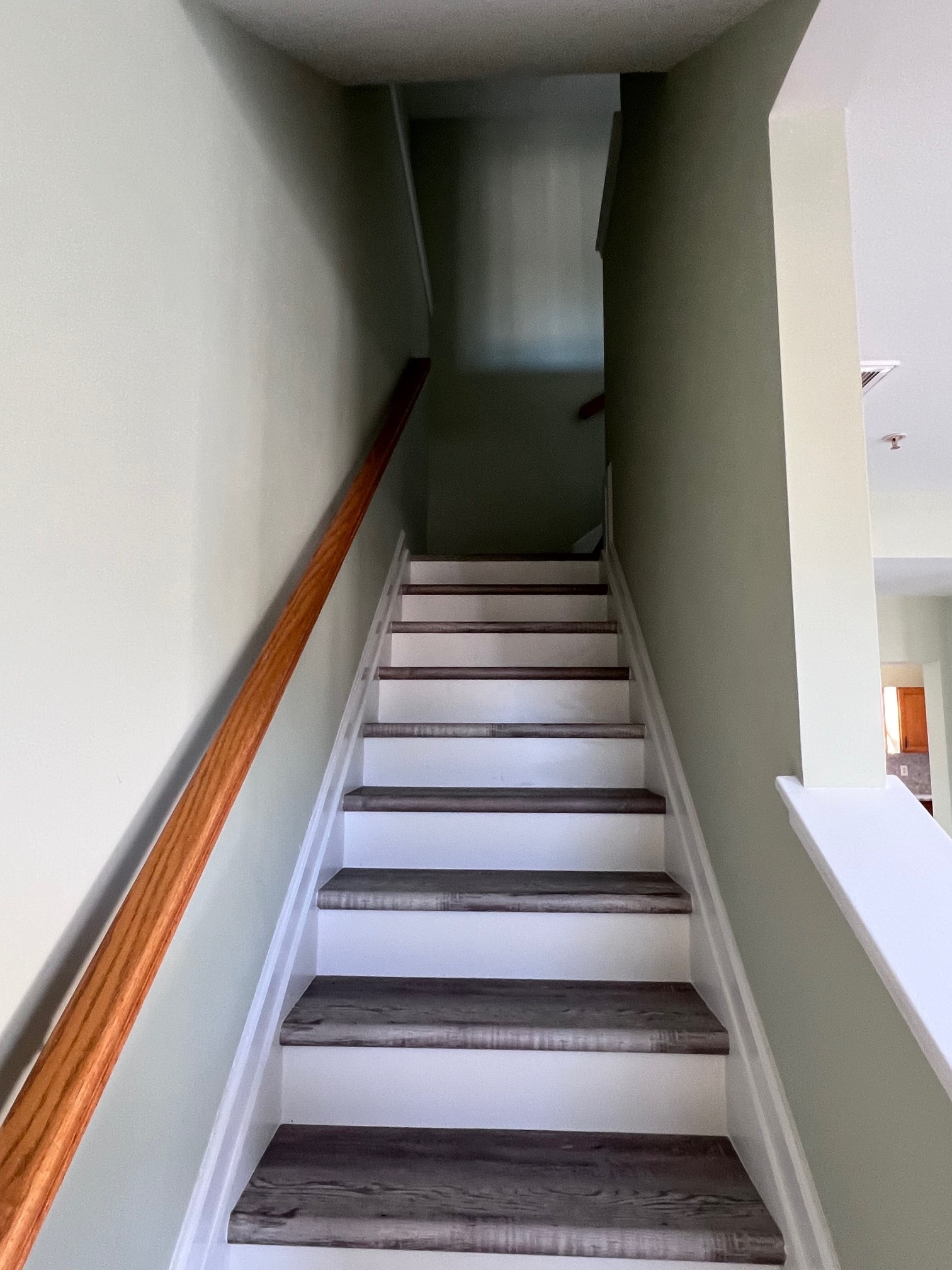 Building Photo - 1011 Meadow View Dr