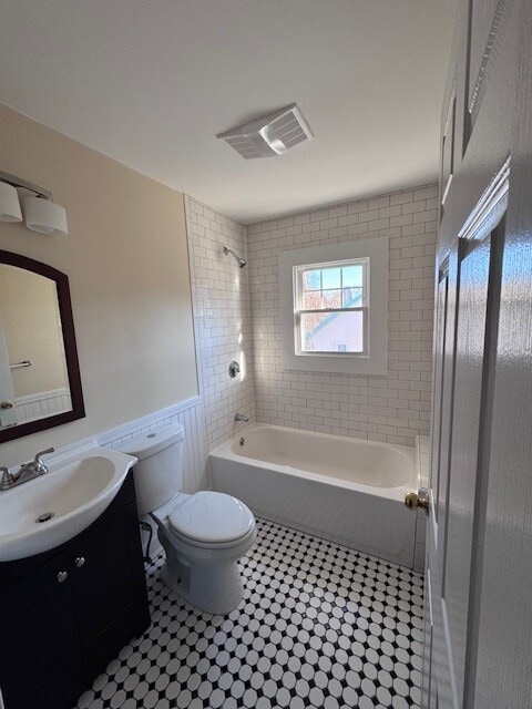 Bathroom - 786 Farmington Ave