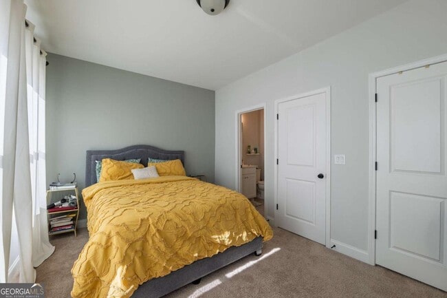 Building Photo - 313 Skylar Way SE