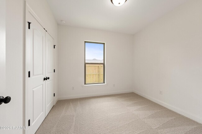 Building Photo - 300 Ethereal St