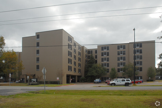 Primary Photo - Raintree Tower