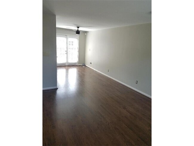 Building Photo - 3192 Osborne Rd NE