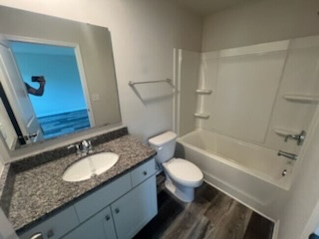 Building Photo - DogwoodVillageTRL108