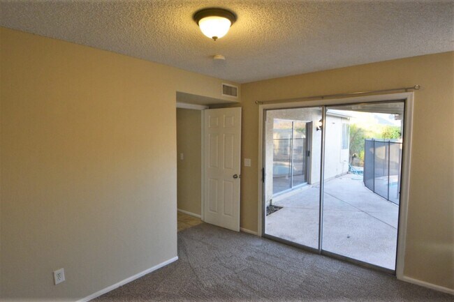 Building Photo - 5604 W Garden Dr