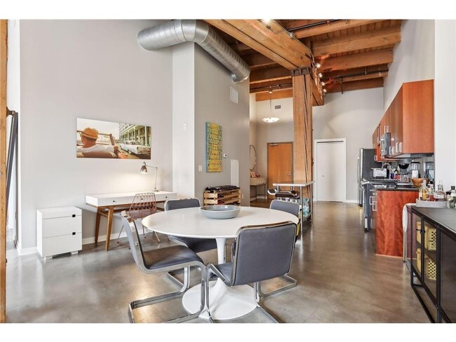 Building Photo - 404 N Washington Ave