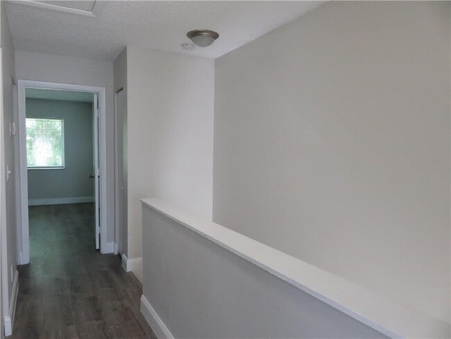 Building Photo - 9764 Kamena Cir