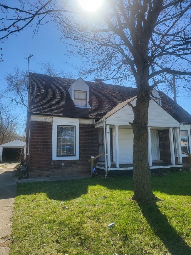 Building Photo - 18330/18332 Kelly Rd - Naama Cohen
