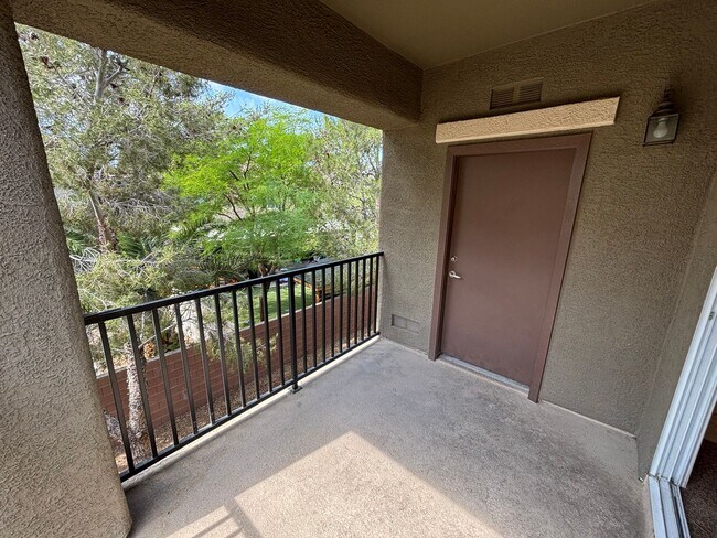 Building Photo - Beautiful 3Bed/2Bath/1Car Condo in Sky Pointe Community – Northwest Las Vegas!