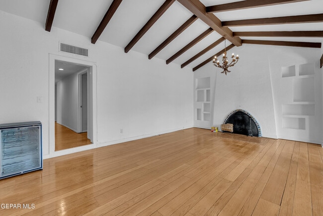 Building Photo - 923 McKelligon Dr