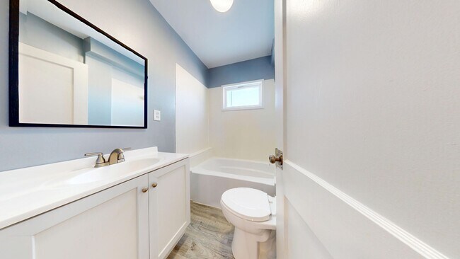 Building Photo - 4 Bedroom Cape Cod with Large Garage!