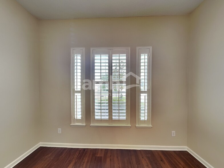 Building Photo - 700 Porto Cristo Ave