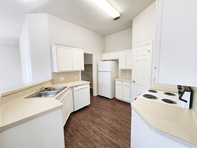 Building Photo - 1503 Cedar Park Dr