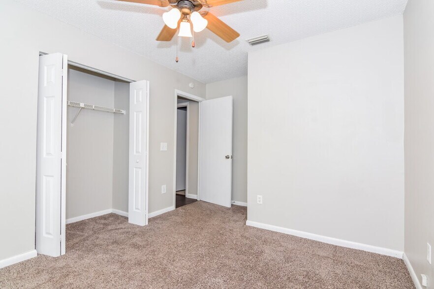 Building Photo - 4059 Forecast Dr